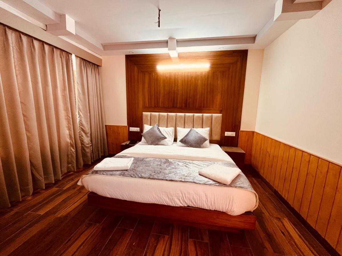 Le Resort, Mall Road Hotel Manali (Himachal Pradesh)