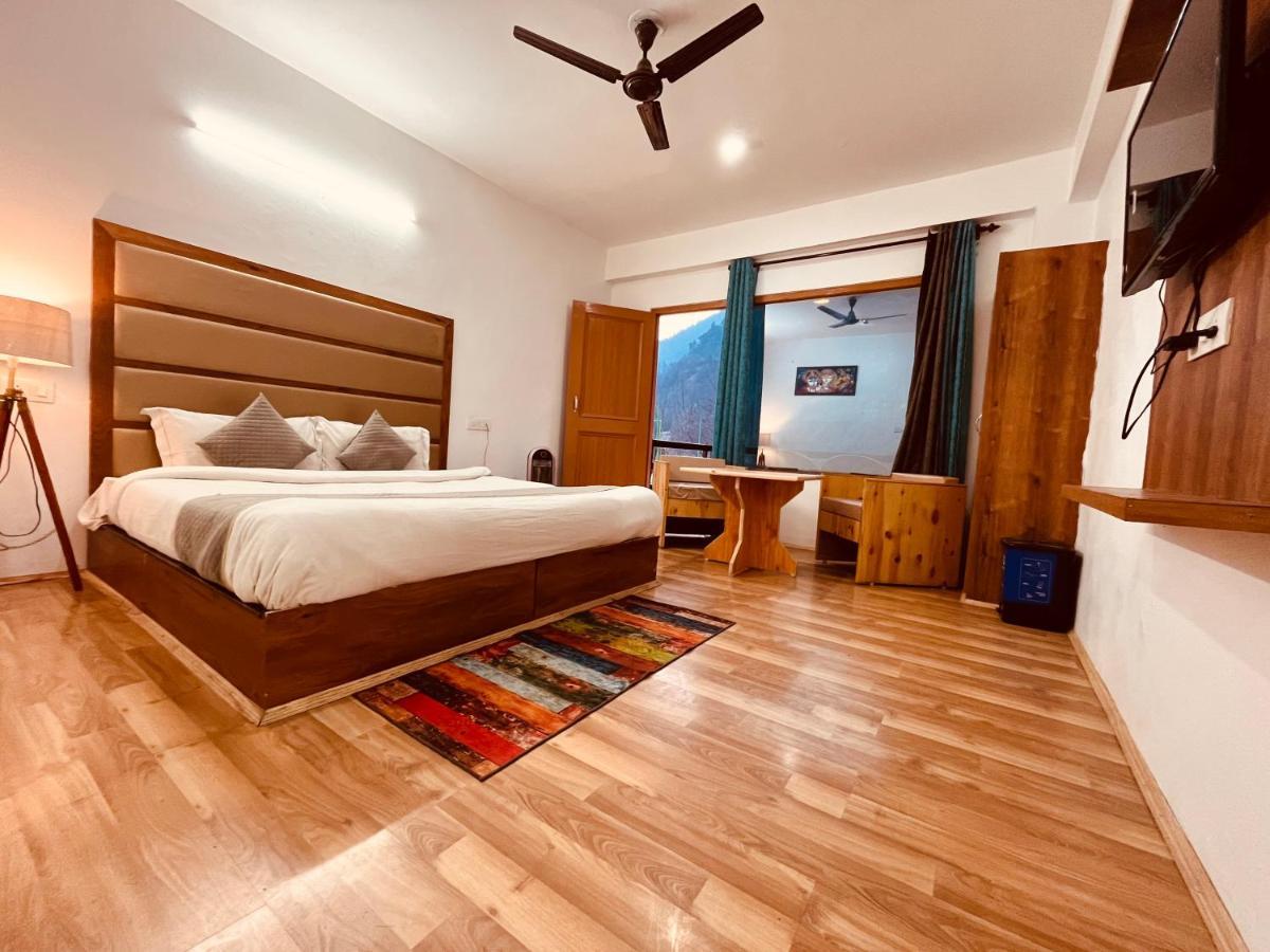 Happy Valley Riverside Resort, - Of The Year 4* Manali (Himachal Pradesh)