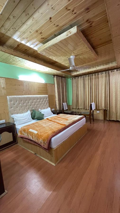 Lotus Hotel Manali (Himachal Pradesh)