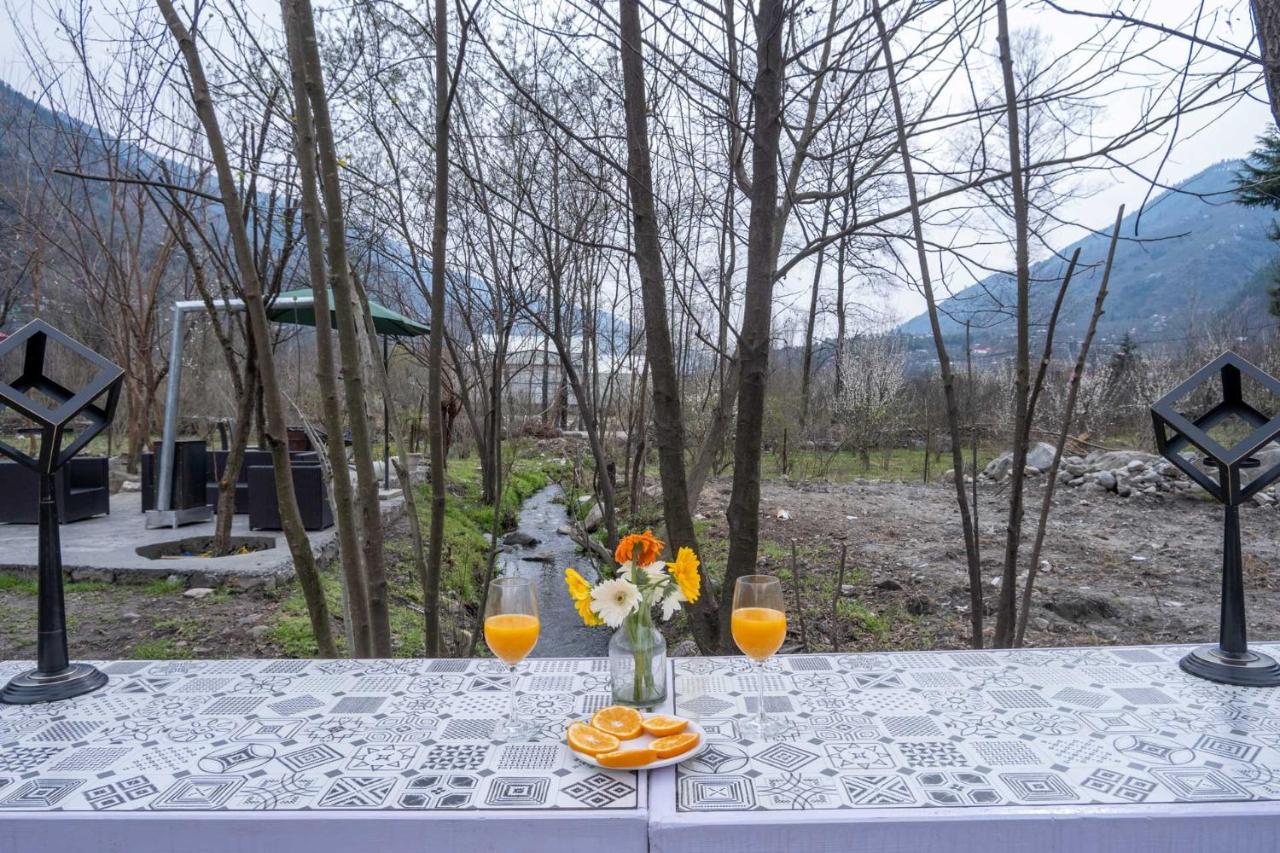 Villa Stayvista At Woodville - Raison - Pet Friendly - Movie Projector - Alfresco Dining Manali (Himachal Pradesh)