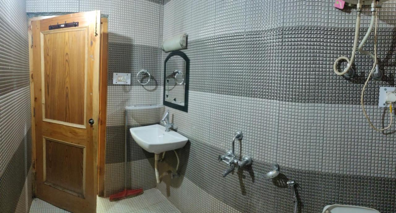 Hotel Royal View Manali (Himachal Pradesh)