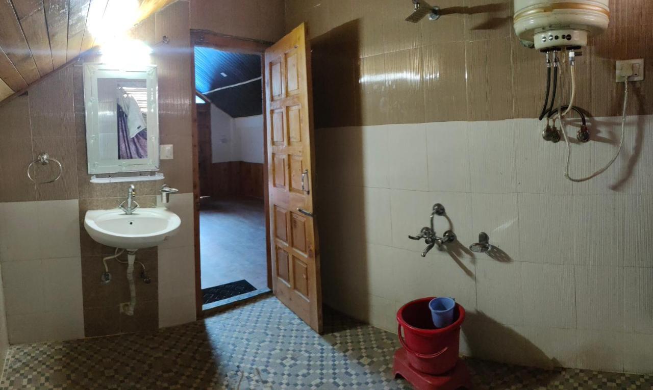 Royal View Hotel 2*