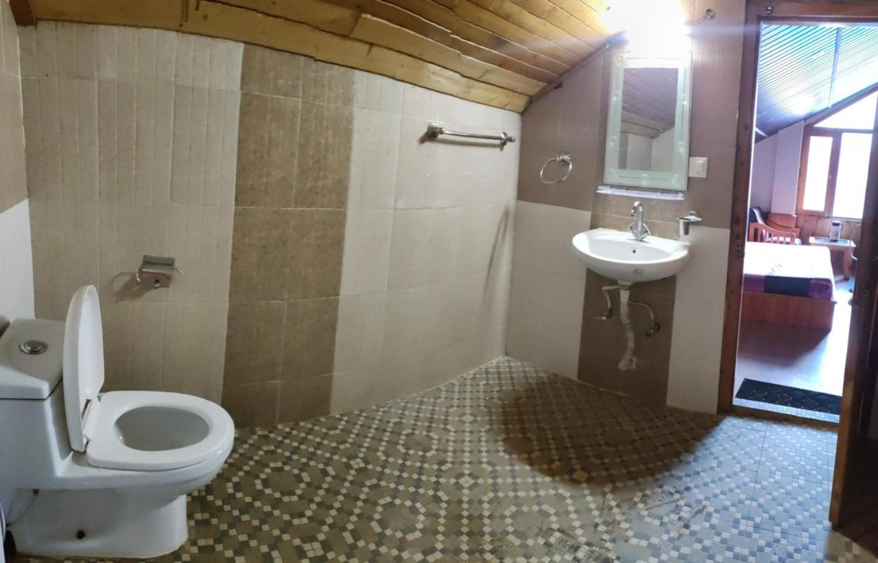 Hotel Royal View Manali (Himachal Pradesh)