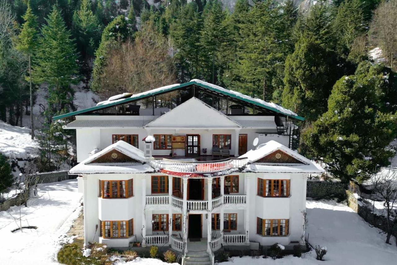 Villa Stayvista At The House With Huge Lawn And Valley View