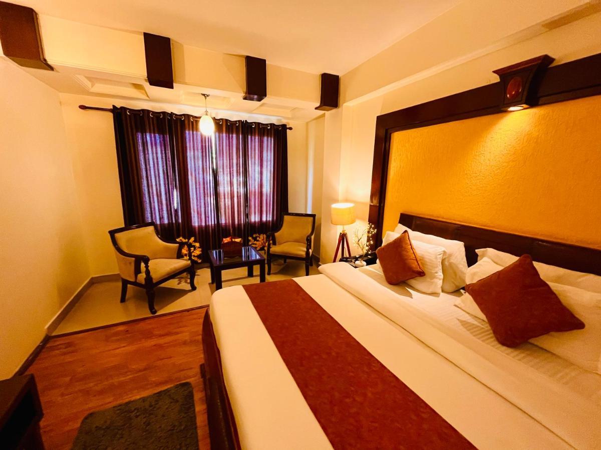 Hotel Dafodil Resort, Near Volvo Bus Stand 4*