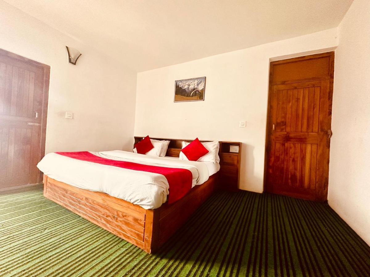 Alpine & Restaurant , Guest house Manali (Himachal Pradesh)