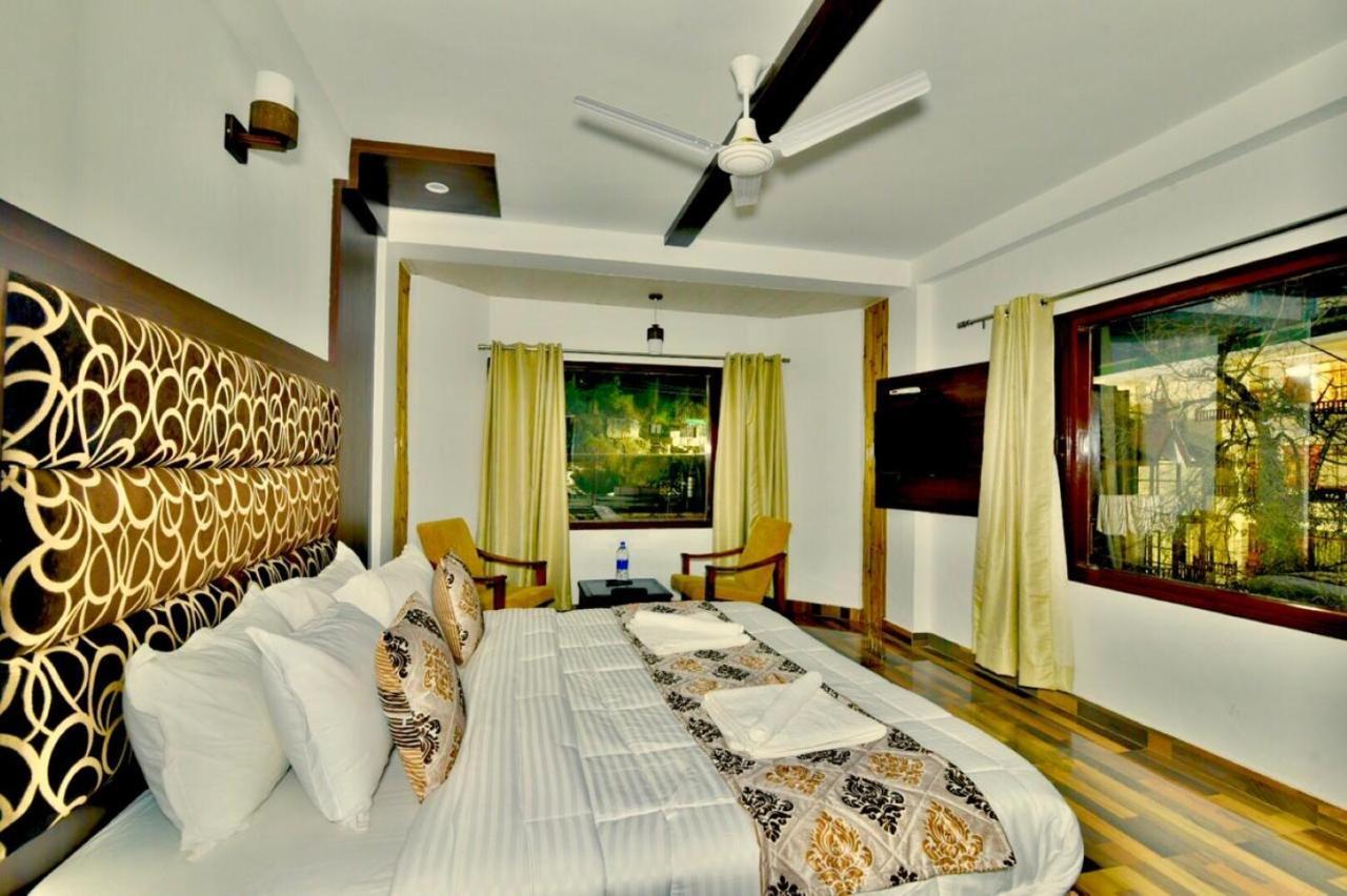 Hotel Kapoor By Dls Manali (Himachal Pradesh)