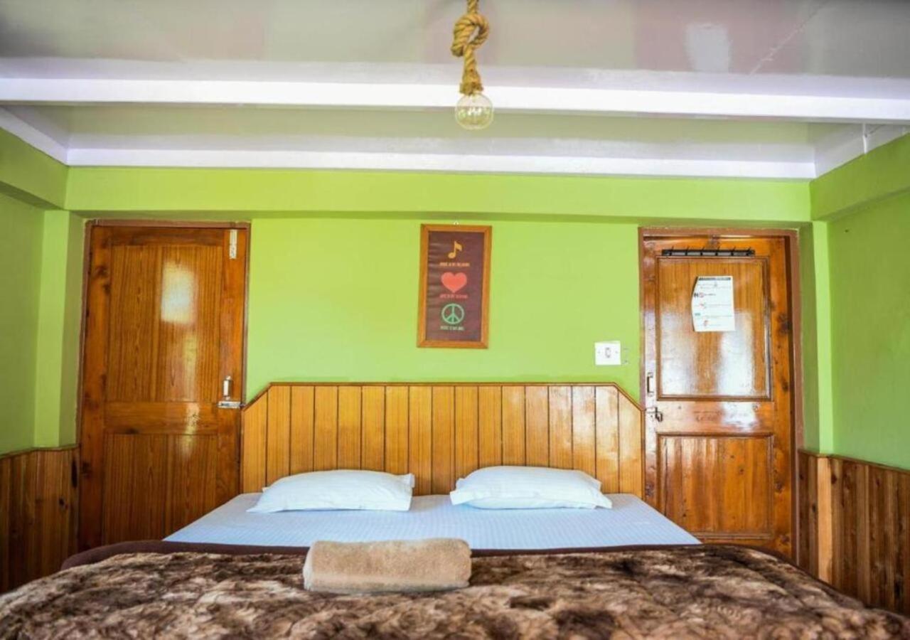 Yolo Backpackers - * Manali (Himachal Pradesh)