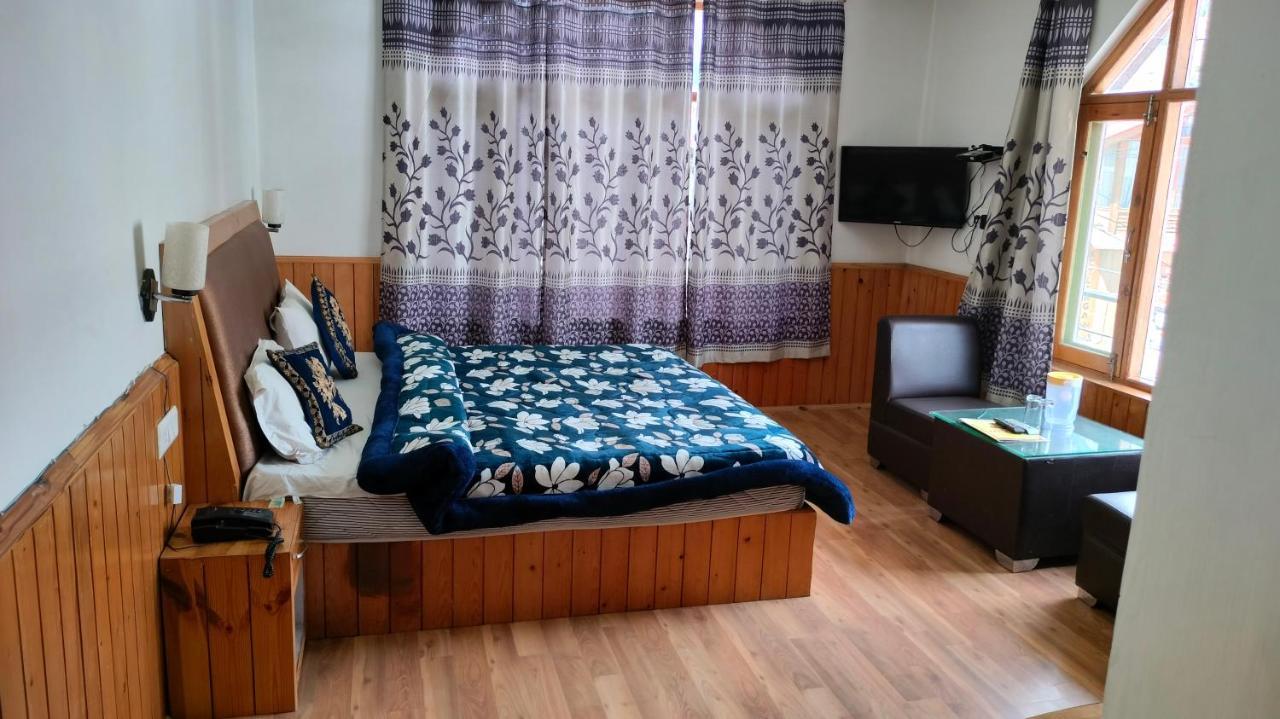 Apple Hotel Manali (Himachal Pradesh)
