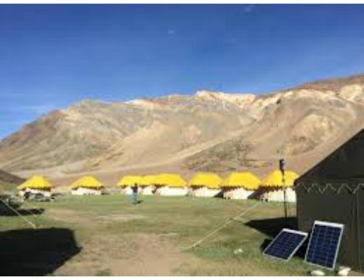 Dorje Camps Sarchu, *