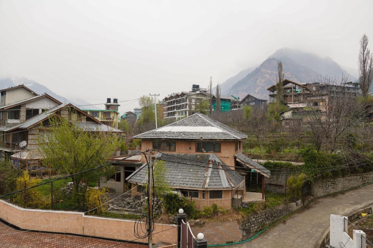 Hotel Skycity Manali (Himachal Pradesh)