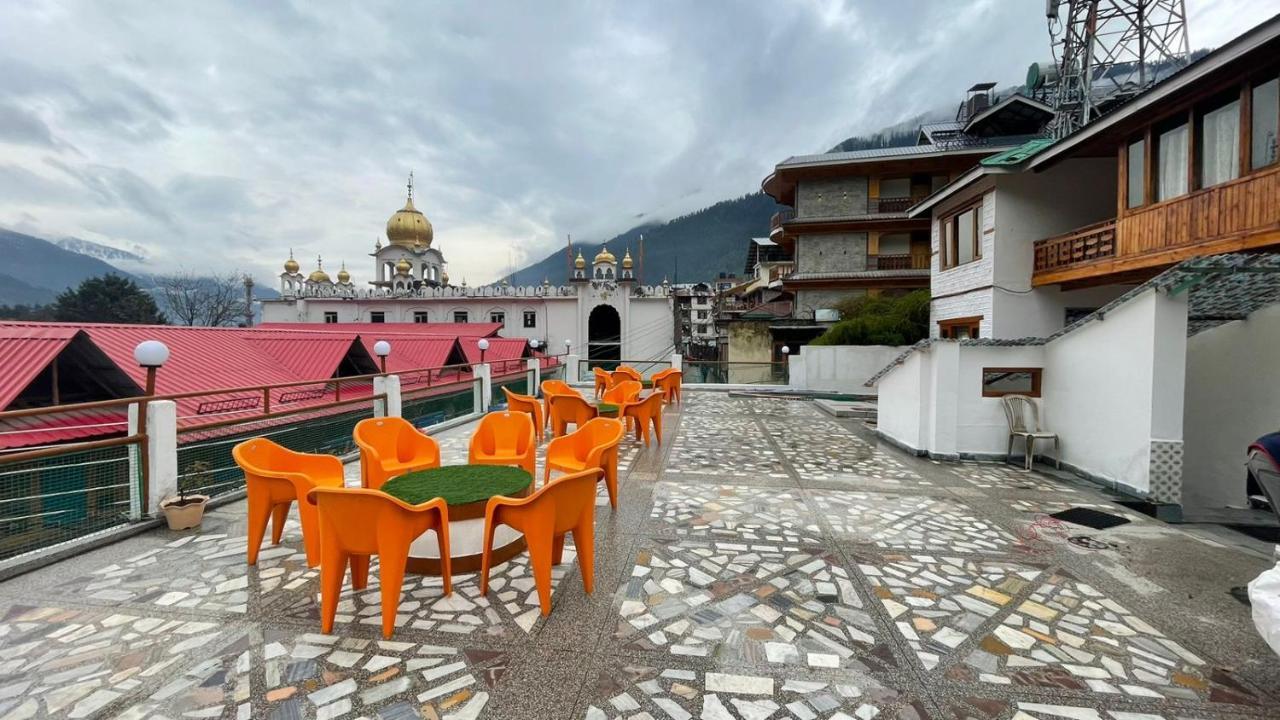 Hilltop At Mall Road With Open Terrace Hotel Manali (Himachal Pradesh)