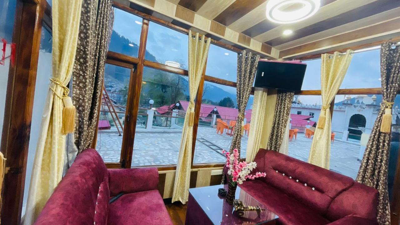 Hilltop At Mall Road With Open Terrace Hotel Manali (Himachal Pradesh)