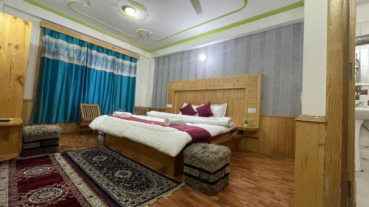 New Hilltop * Manali (Himachal Pradesh)
