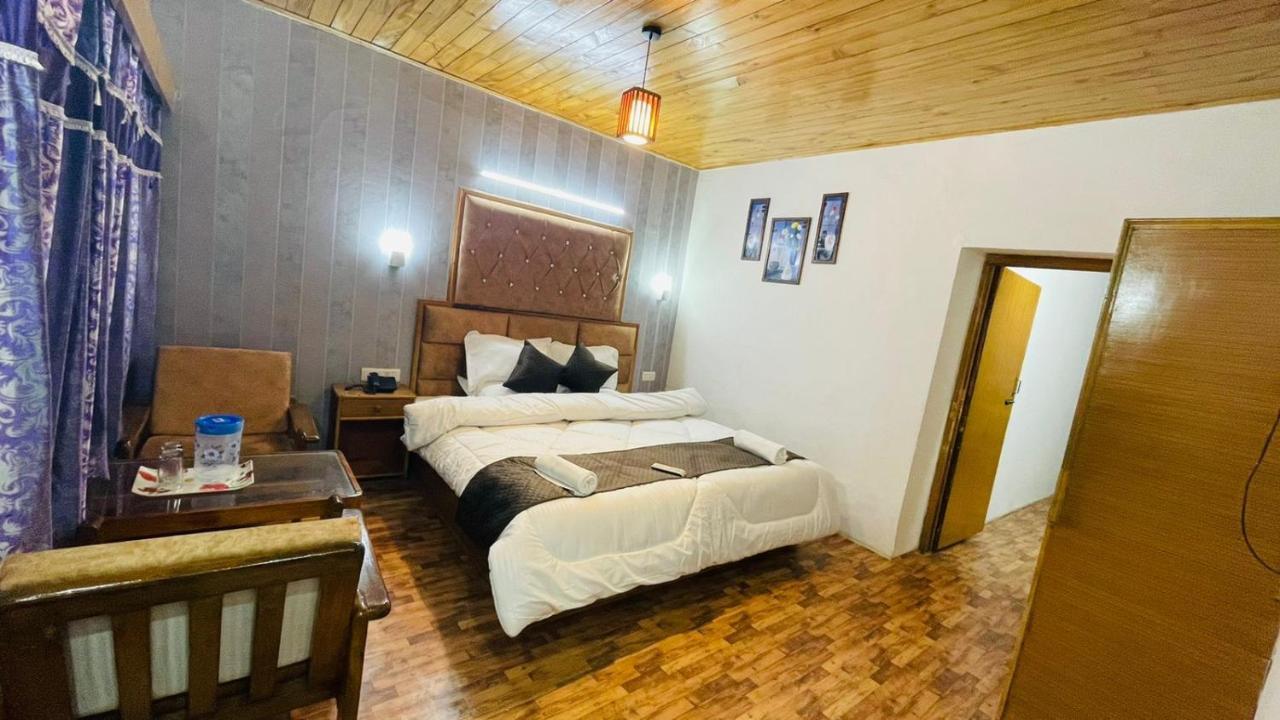 New Hilltop * Manali (Himachal Pradesh)