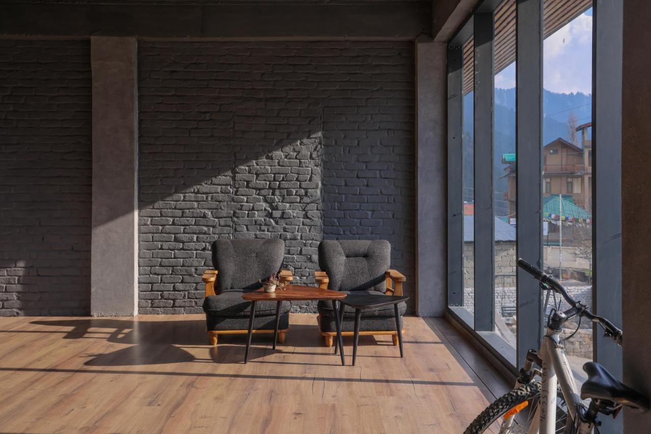 Warehouse X Poshtel Hotel 3*