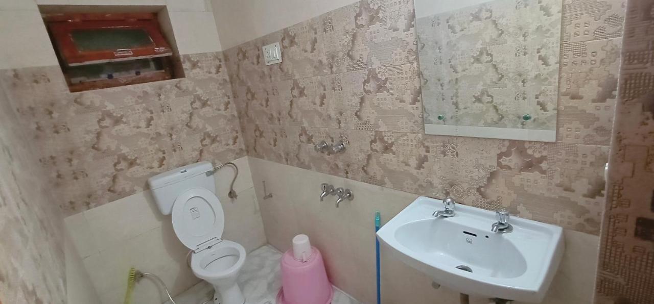 Purnima Guest house *