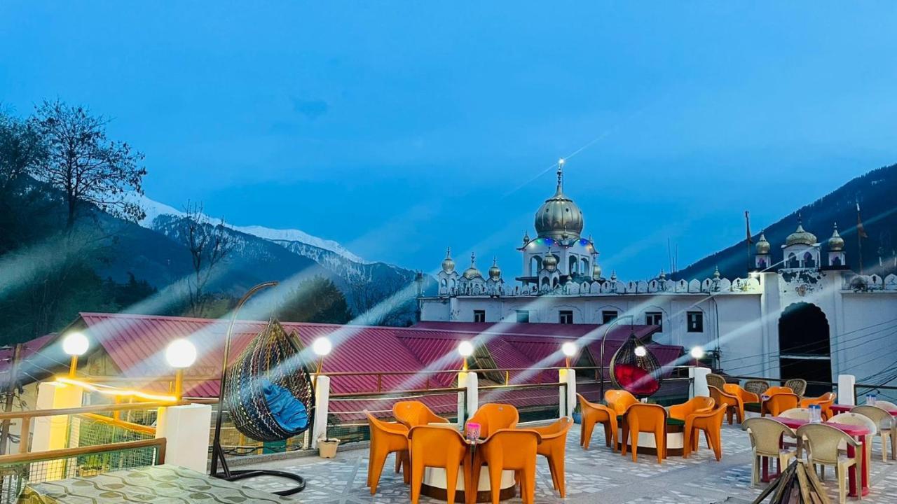 Hilltop At Mall Road With Open Terrace Hotel