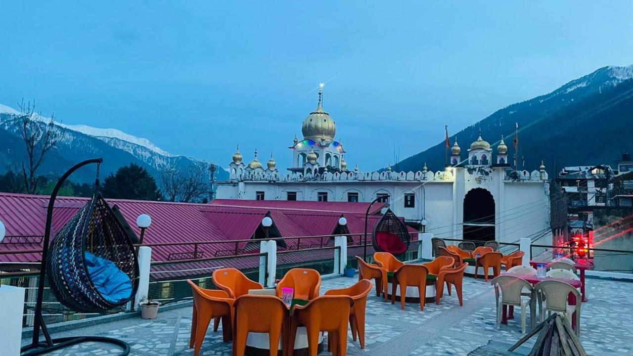 Hotel Hilltop At Mall Road With Open Terrace Manali (Himachal Pradesh)