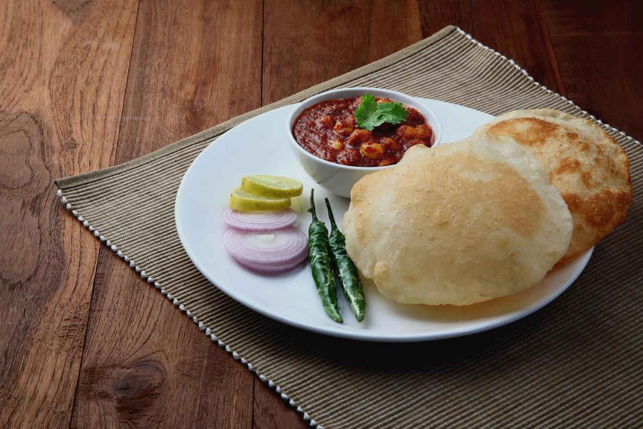 Oyo 14393 Akash Hills Hotel