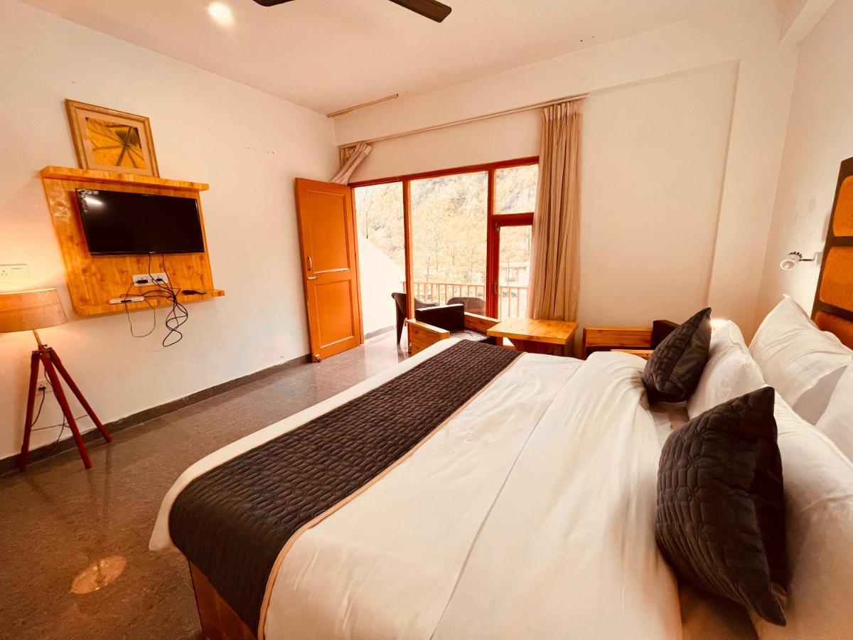 Happy Valley Riverside Resort, - Of The Year 4* Manali (Himachal Pradesh)