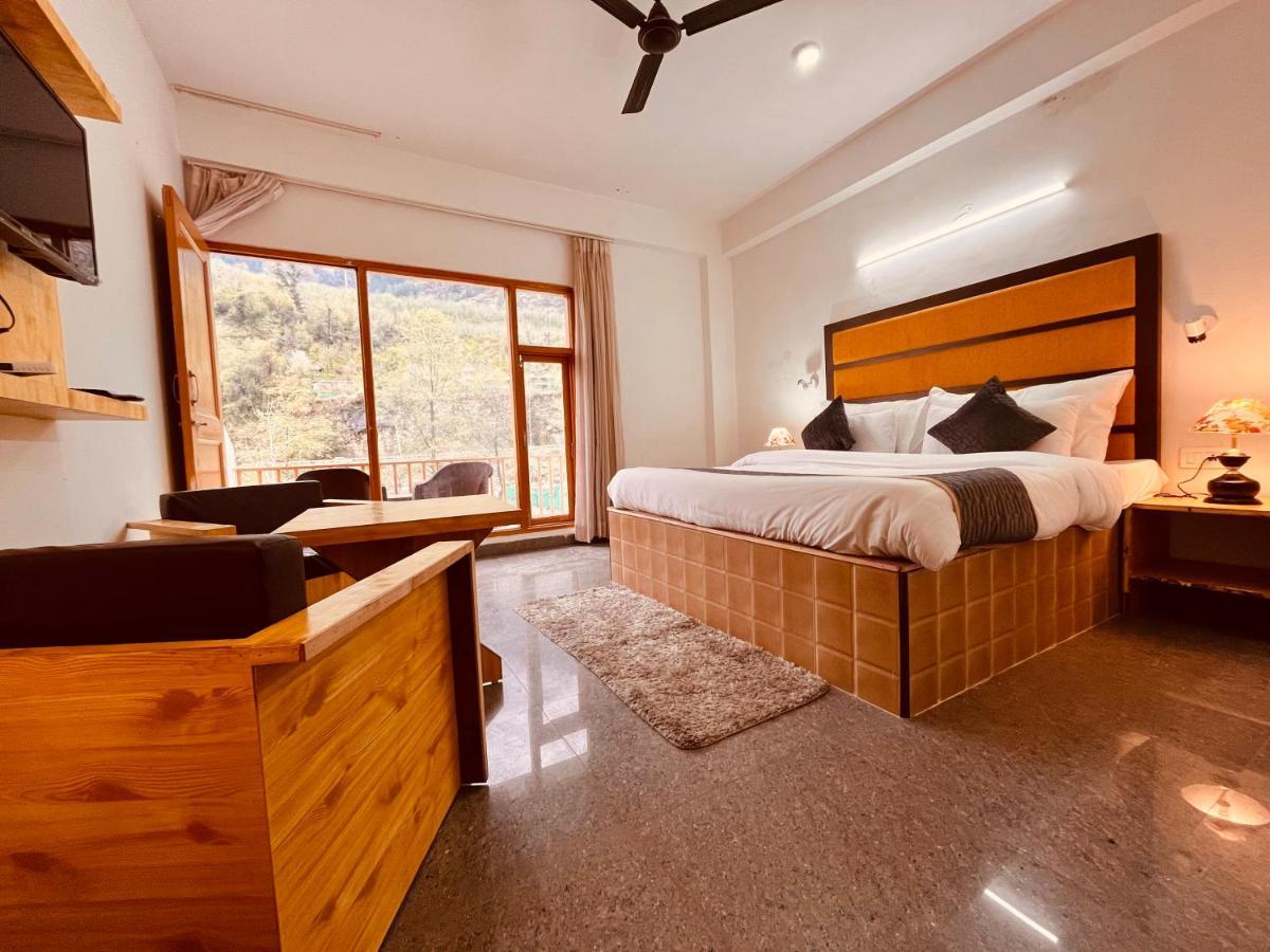 Happy Valley Riverside Resort, - Of The Year 4* Manali (Himachal Pradesh)