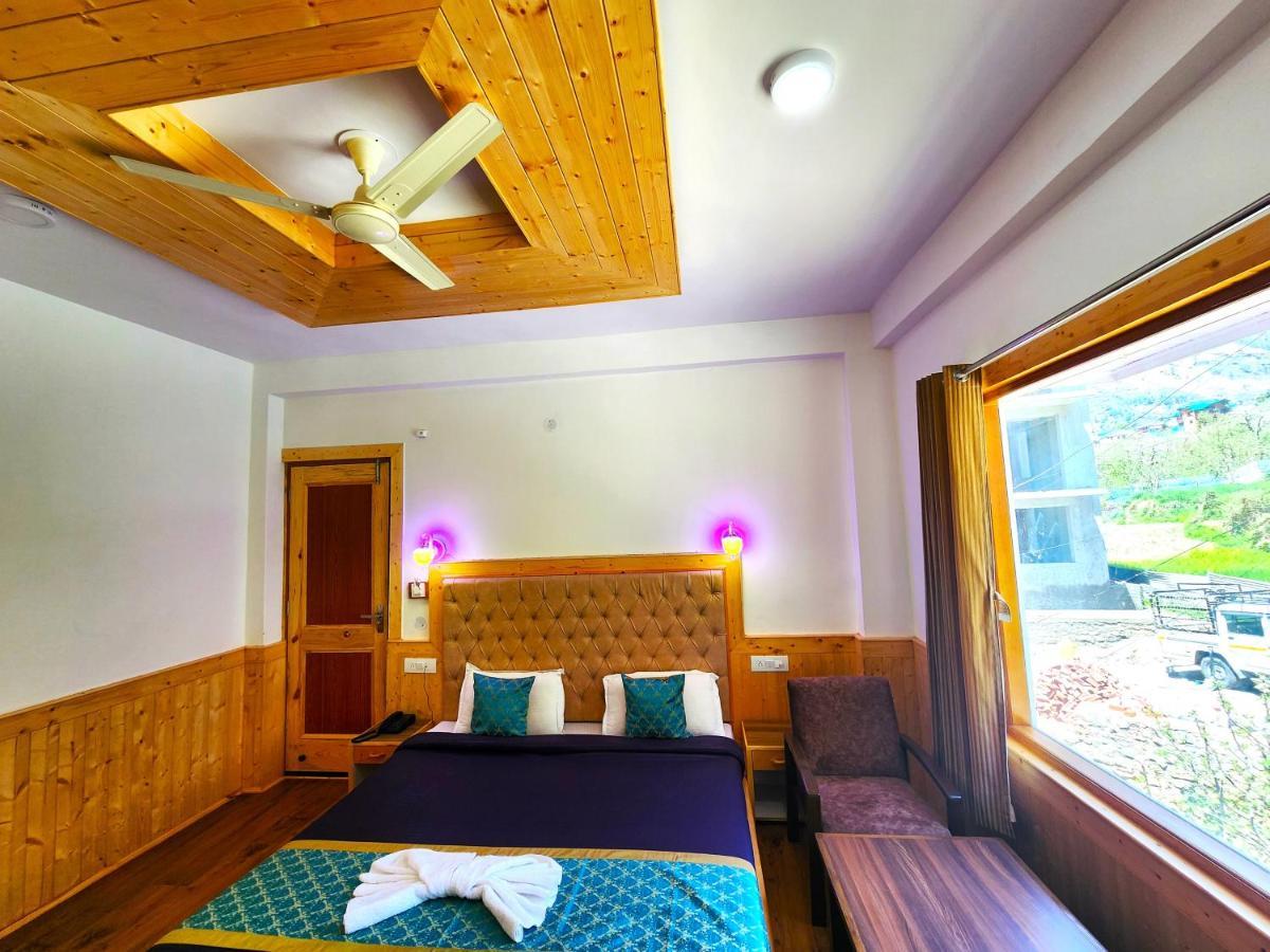 Hotel Luxury Planet Manali (Himachal Pradesh)