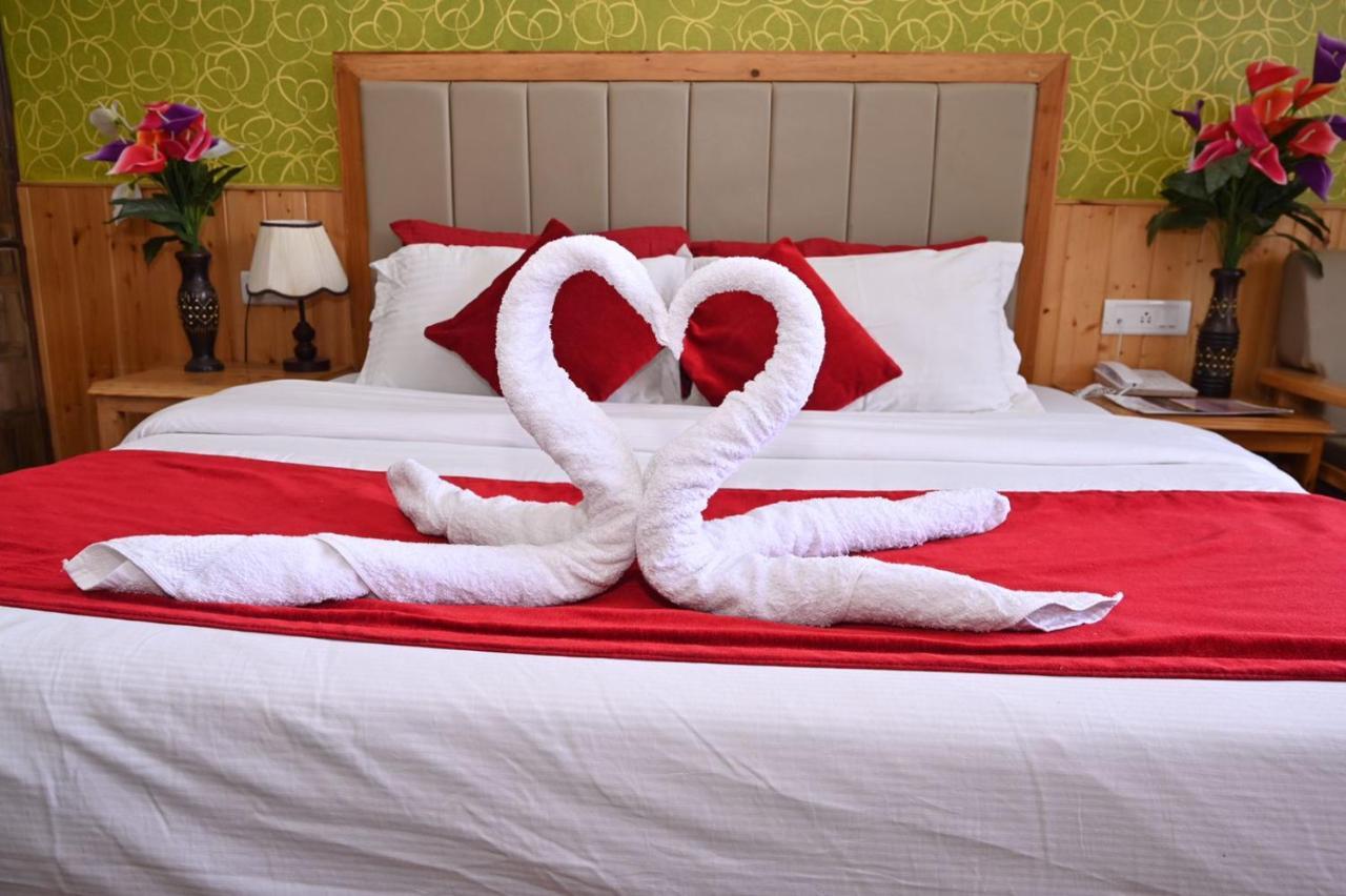 Hotel Seven Hills Manali (Himachal Pradesh)