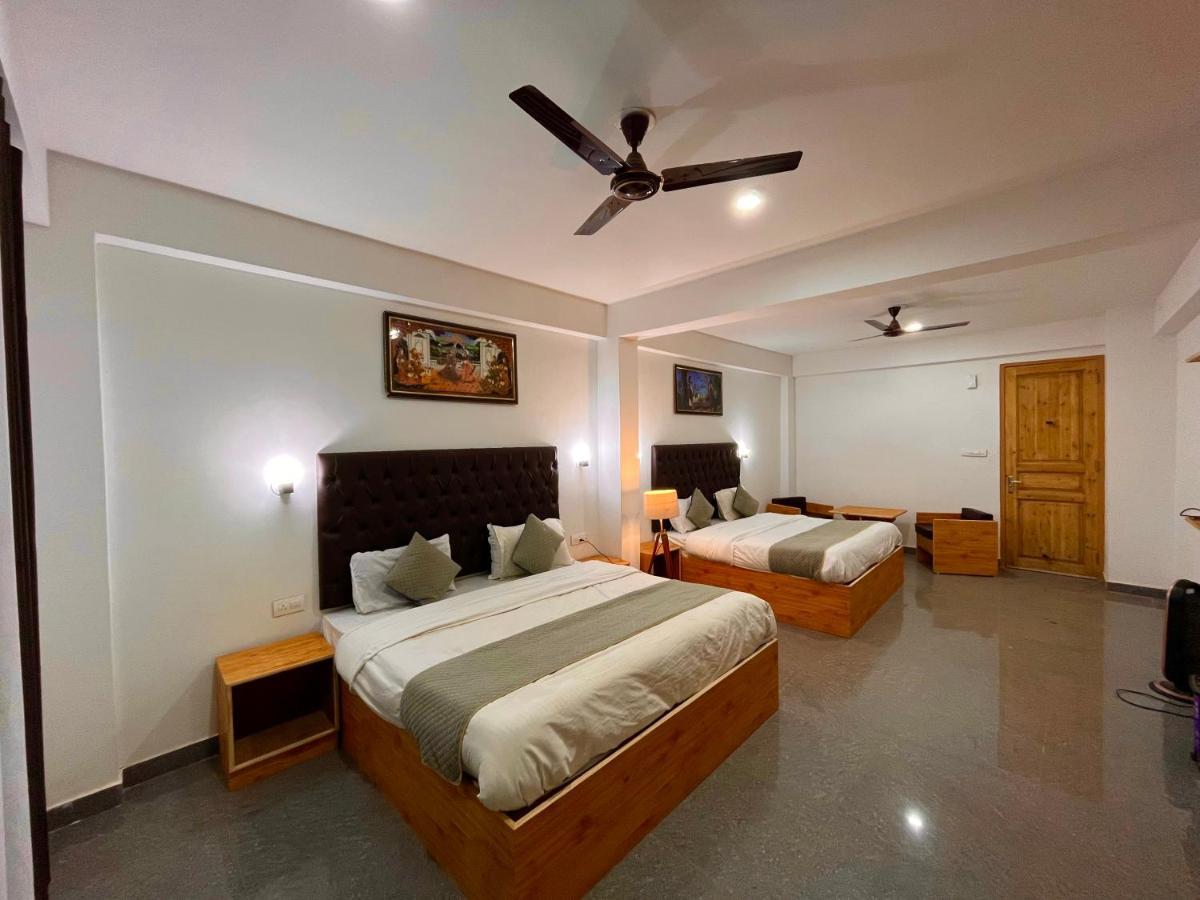 Riverdale Resort, - A Riverside M98160-24300 Manali (Himachal Pradesh)