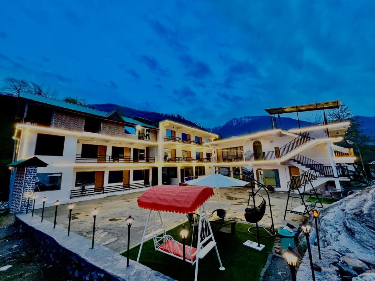 Riverdale Resort, - A Riverside M98160-24300 Hotel Manali (Himachal Pradesh)