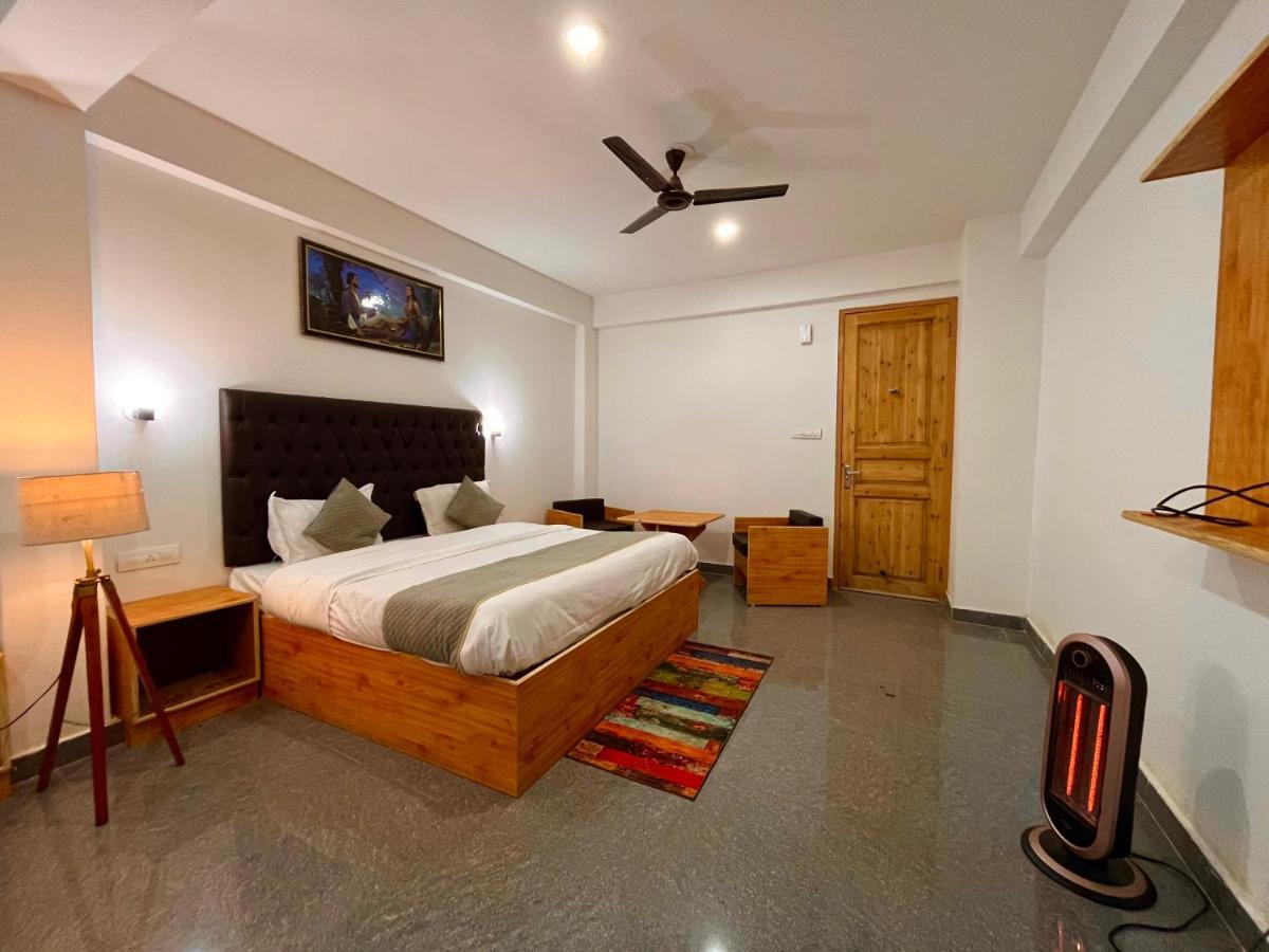 Riverdale Resort, - A Riverside M98160-24300 Manali (Himachal Pradesh)