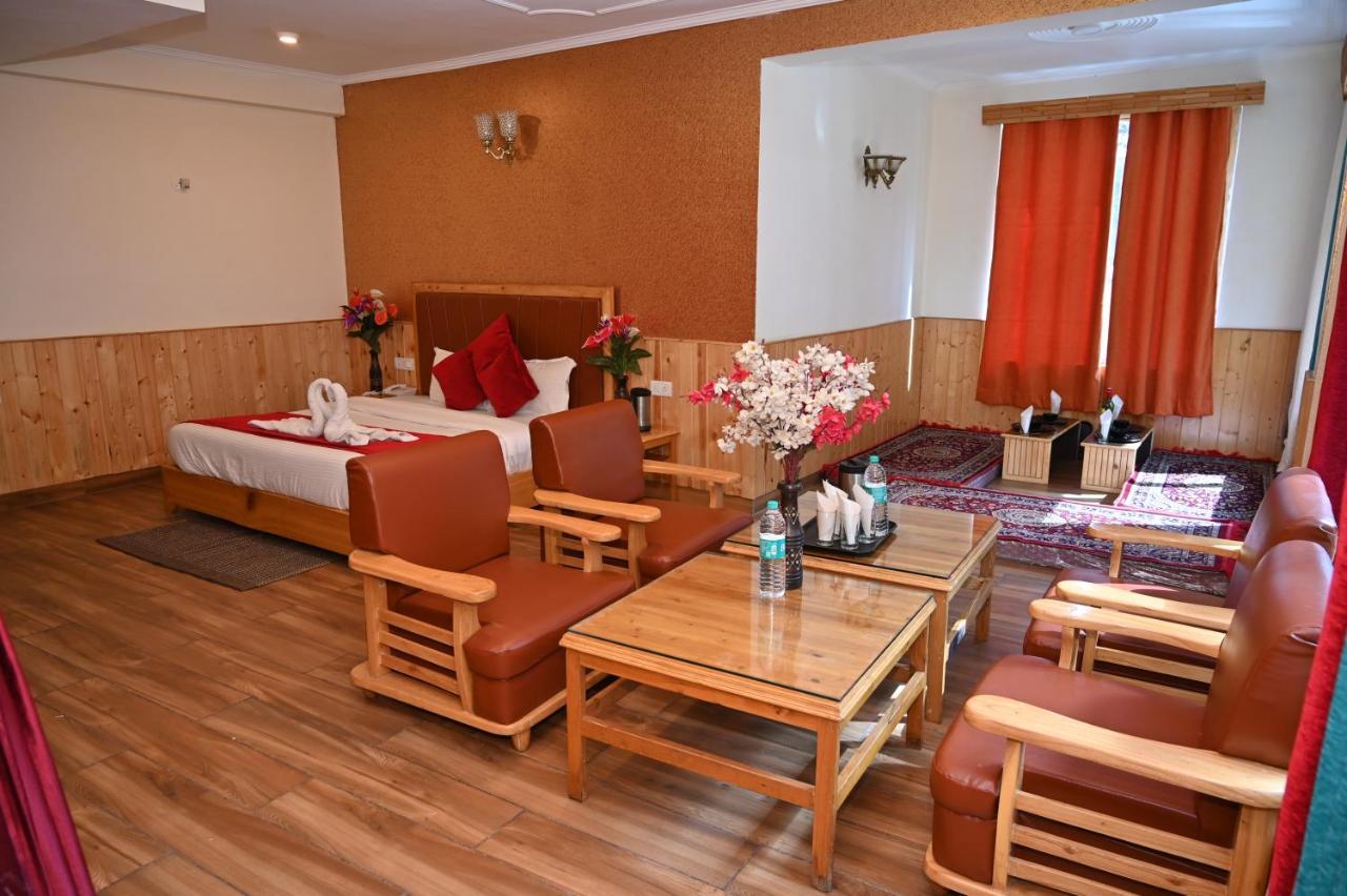 Hotel Seven Hills Manali (Himachal Pradesh)