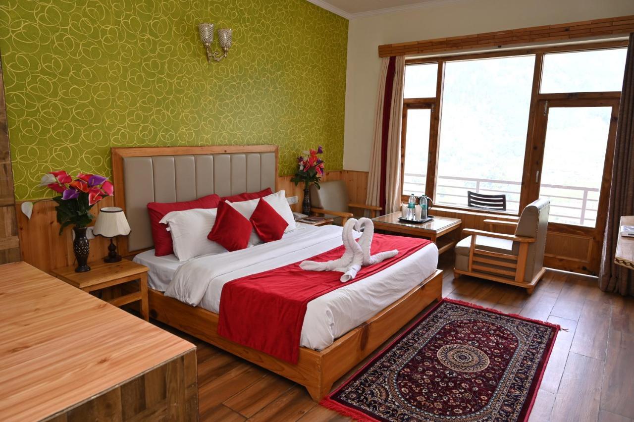 Seven Hills Hotel Manali (Himachal Pradesh)
