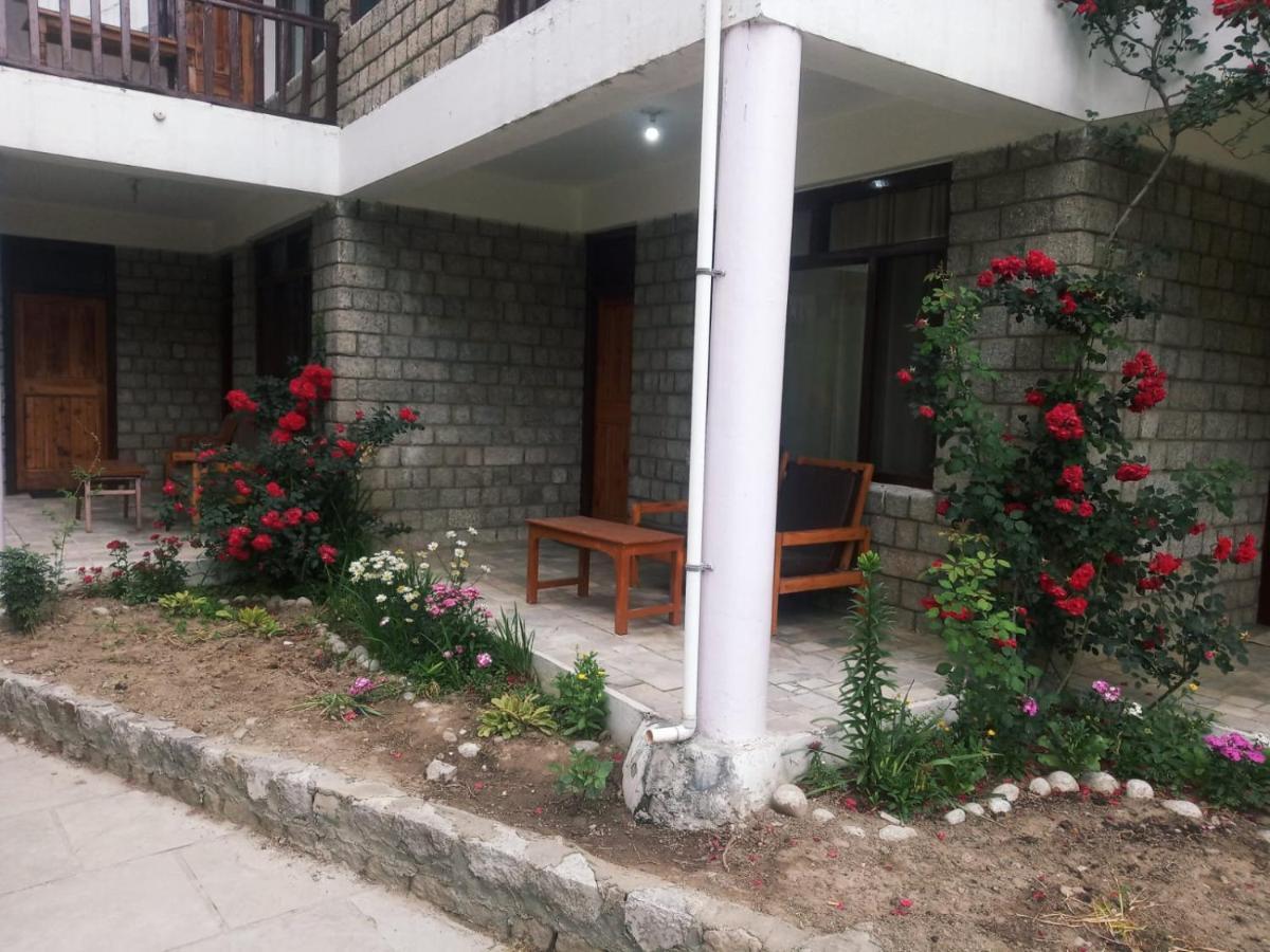 Hotel Tourist 10 Minutes Walking Distance From The Mall Manali (Himachal Pradesh)