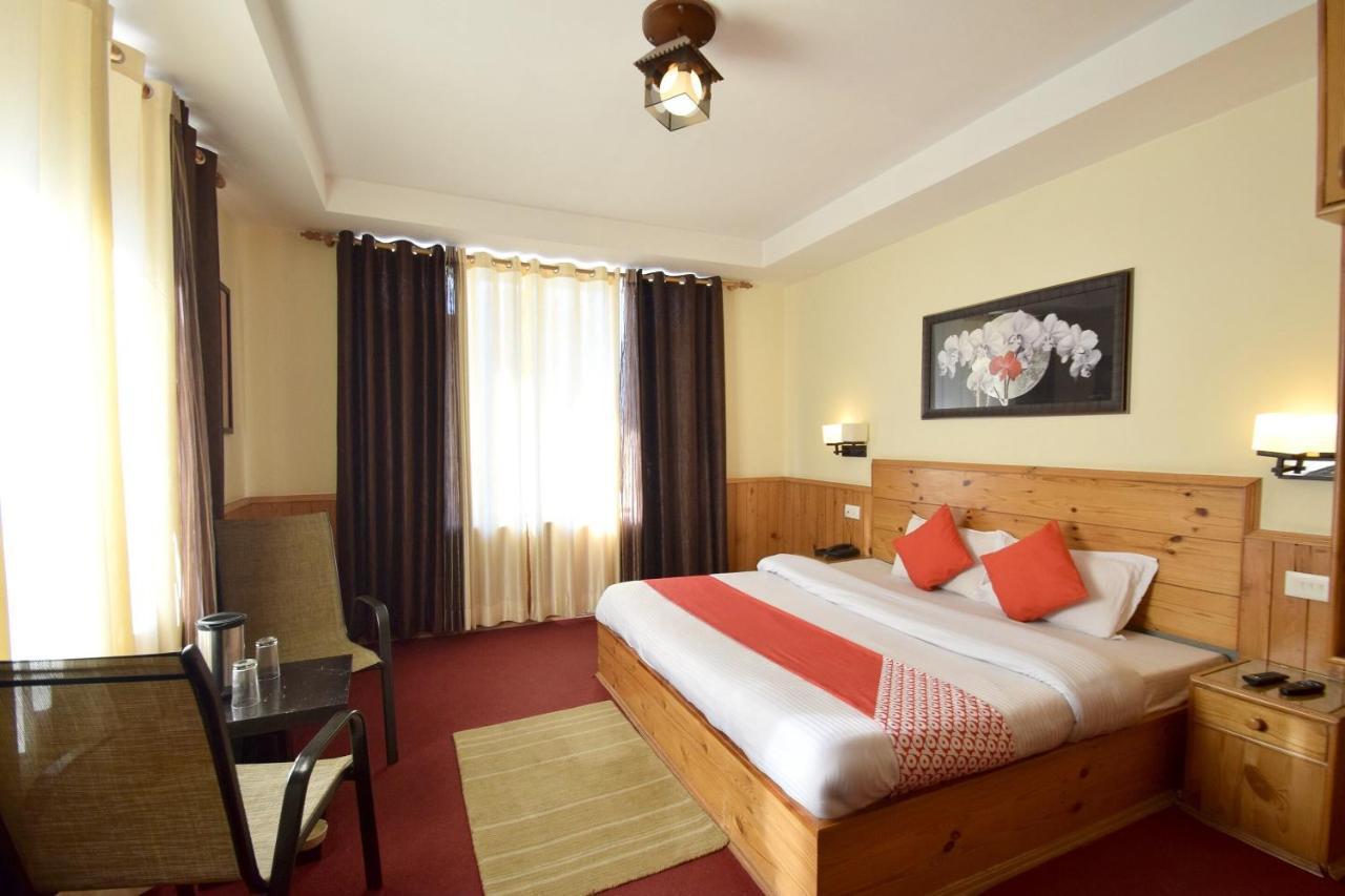Oyo 1837 Hotel Golden Meadows 3*