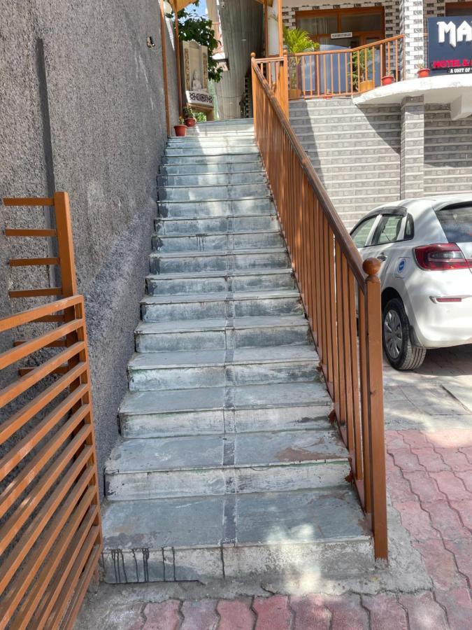 Vibes Hotel Manali (Himachal Pradesh)