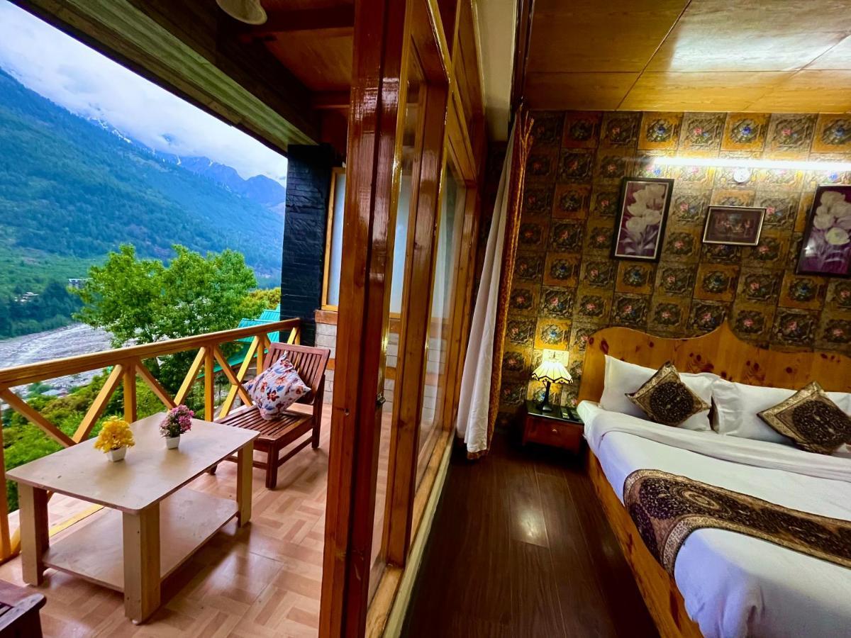 Hotel Naina Spring Resort, - Away From City Hustle 3*