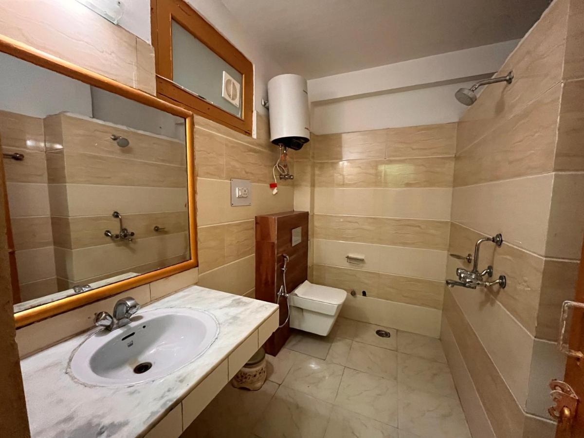 Naina Spring Resort, - Away From City Hustle Hotel Manali (Himachal Pradesh)