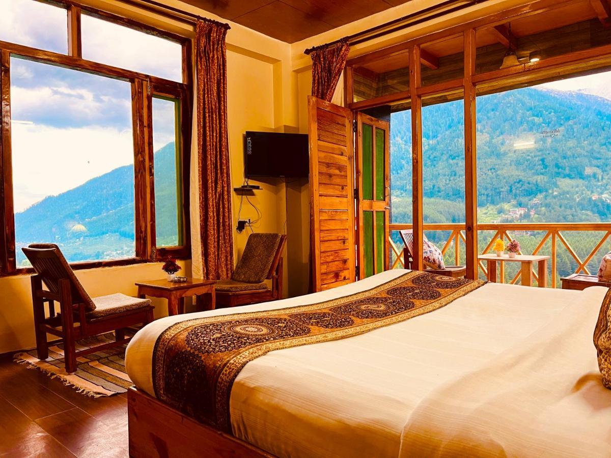 Naina Spring Resort, - Away From City Hustle 3* Manali (Himachal Pradesh)