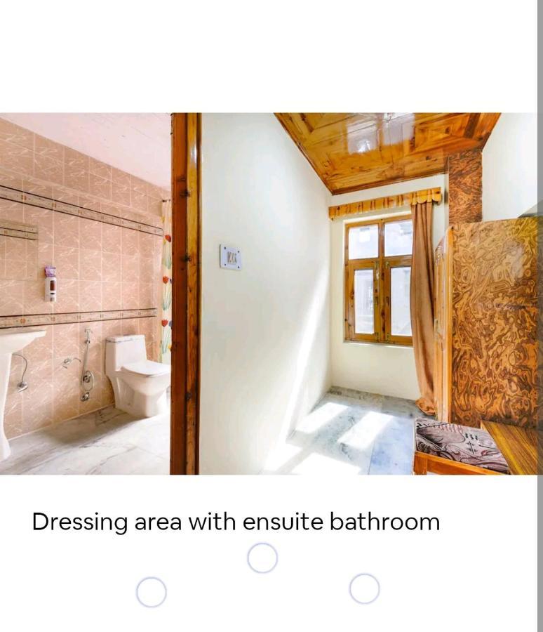 Aroma Taru / ,manali Villa *