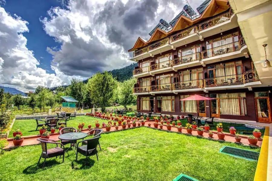 Snow Peak Retreat Manali (Himachal Pradesh)