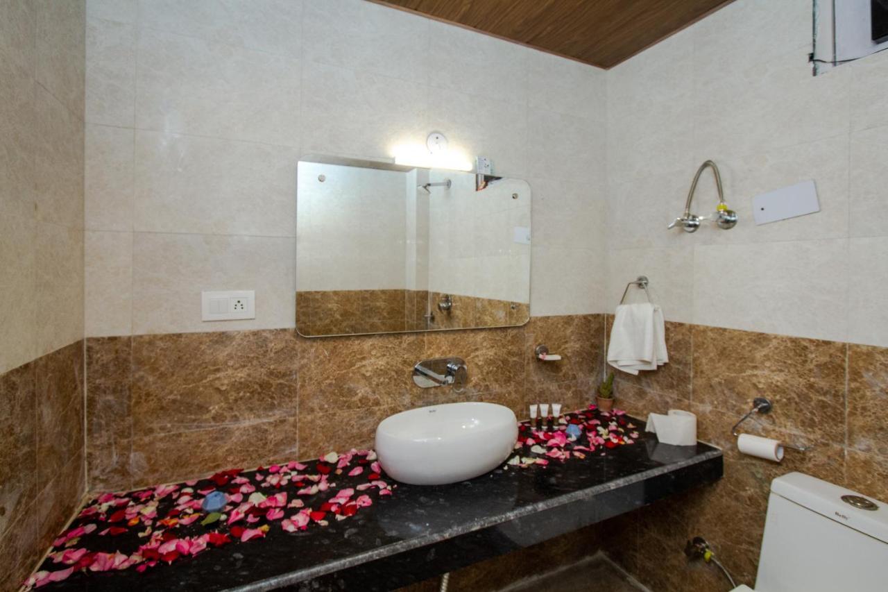 Hotel Kanyal Hills Manali (Himachal Pradesh)