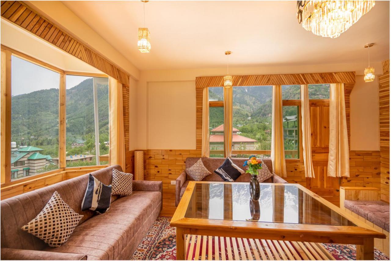 The Red Bird Cottages, Guest house