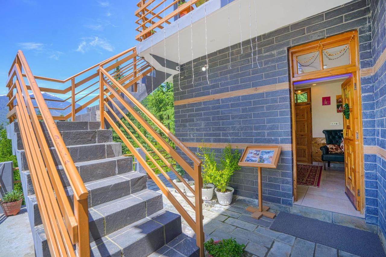 Homestay Saffronstays Kesar Villa, - Beautiful Amidst An Apple Orchard - Clear Roads Manali (Himachal Pradesh)