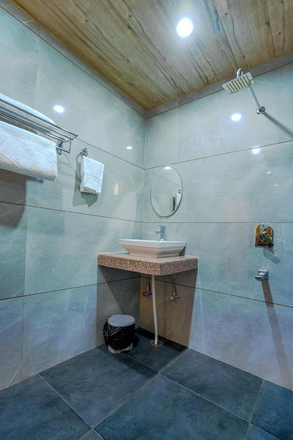 Homestay Saffronstays Kesar Villa, - Beautiful Amidst An Apple Orchard - Clear Roads