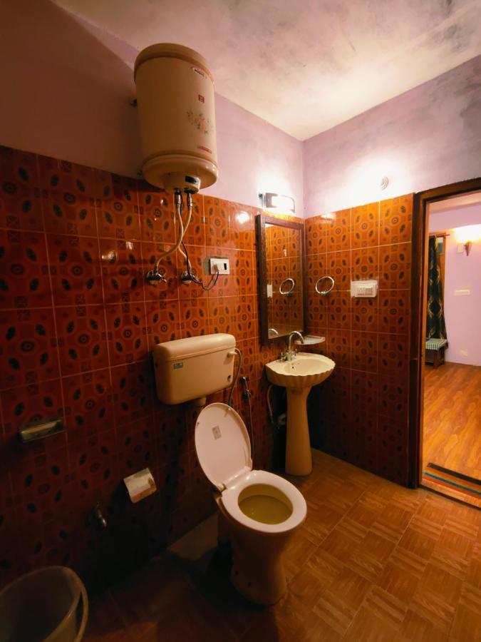 Hotel Chetna &
