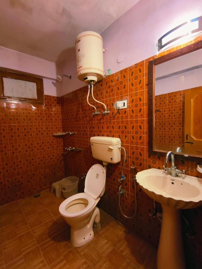 Hotel Chetna & 3*
