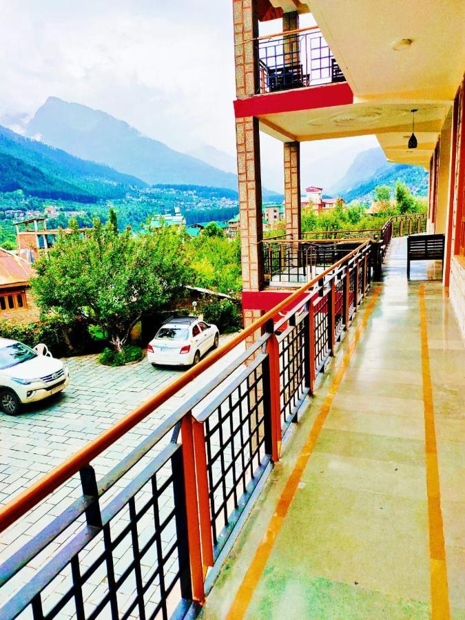 The Eleena Aastha - 3 Star Luxury Hotel