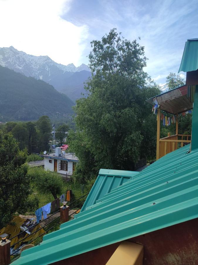 Off The Cuff Homestay