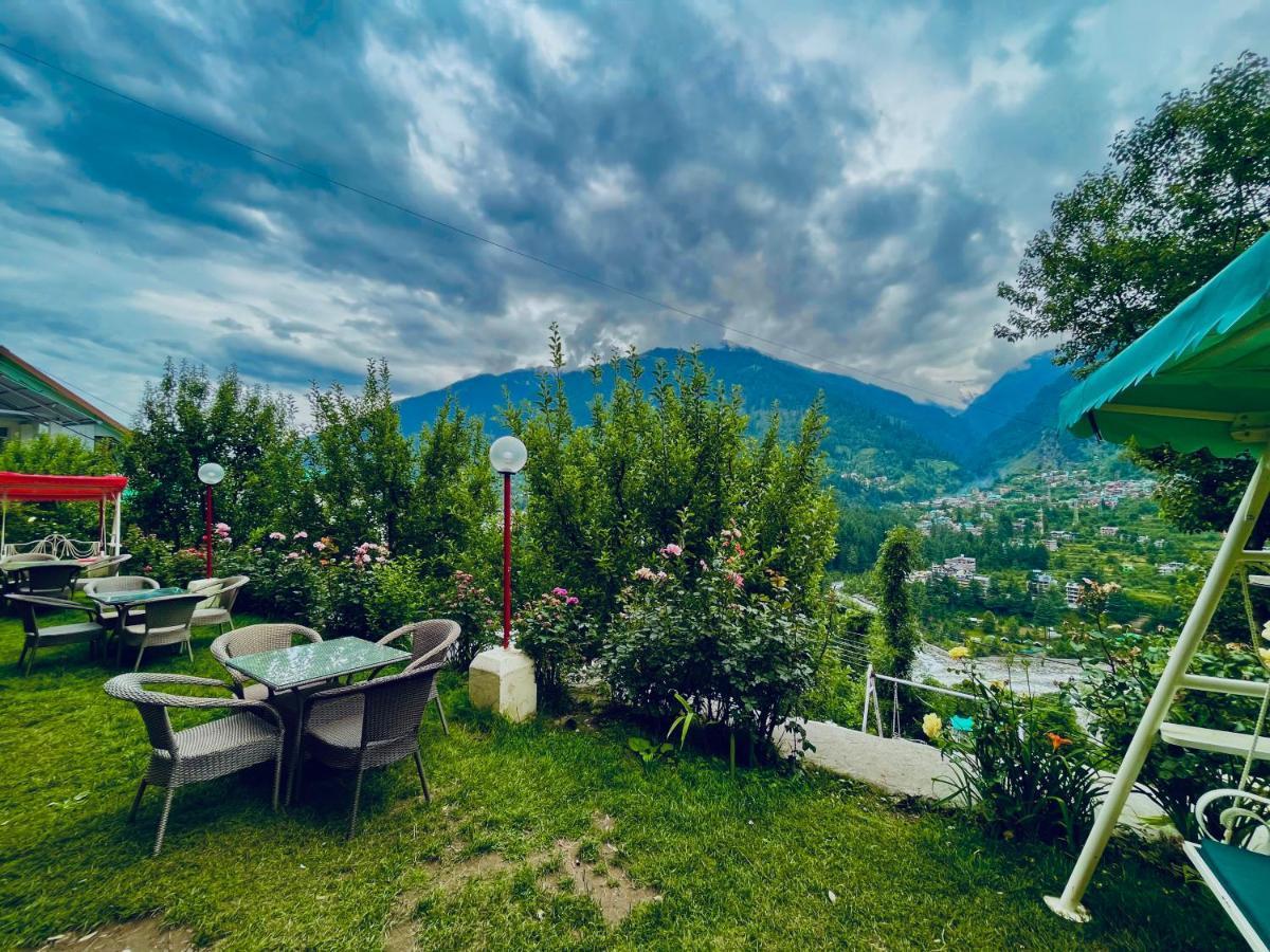 Naina Spring Resort, - Away From City Hustle 3*